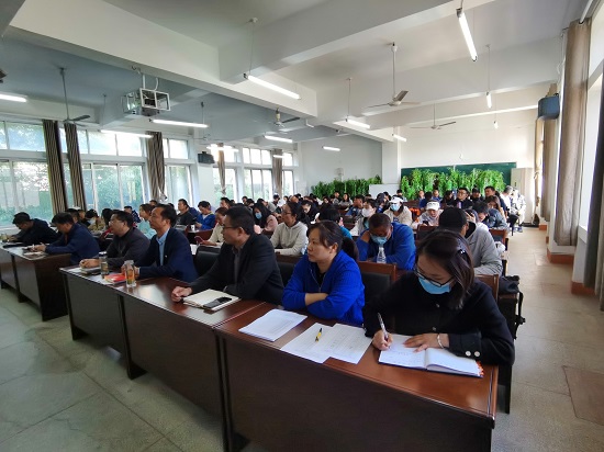 说明: C:\Users\Administrator\Desktop\XK星空举行《习近平谈治国理政》（第四卷）宣讲报告会\XK星空举行《习近平谈治国理政》（第四卷）宣讲报告会\IMG_20221012_140517.jpg