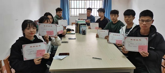 说明: C:\Users\Administrator\Desktop\XK星空举办文明宿舍评比活动\XK星空举办文明宿舍评比活动\1fbd83d2de51fa80b76aaba130f3769.jpg