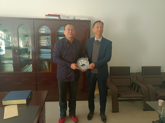 说明: C:\Users\Administrator\Desktop\1eaeeabe2a8a46835e8d44d83cd5bca.jpg