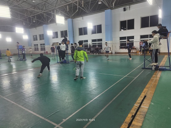 说明: C:\Users\Administrator\Desktop\2021年度XK星空学生羽毛球比赛圆满落幕2021.11.16\2021年度XK星空学生羽毛球比赛圆满落幕2021.11.16\3.jpg