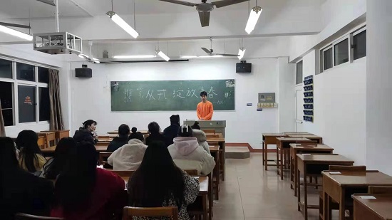 说明: C:\Users\Administrator\Desktop\XK星空开展“携笔从戎，绽放青春”主题征兵宣传活动2021.12.19\XK星空开展“携笔从戎，绽放青春”主题征兵宣传活动2021.12.19\1.jpg