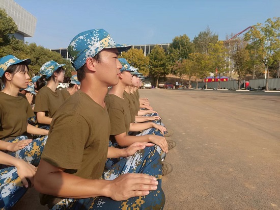 说明: C:\Users\Administrator\Desktop\XK星空2022级新生军训圆满结束2022.10.8\XK星空2022级新生军训圆满结束2022.10.8\3.jpg