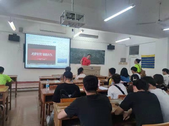 说明: C:\Users\Administrator\Desktop\XK星空开展大学生征兵宣传工作2022.4.11\2.jpg