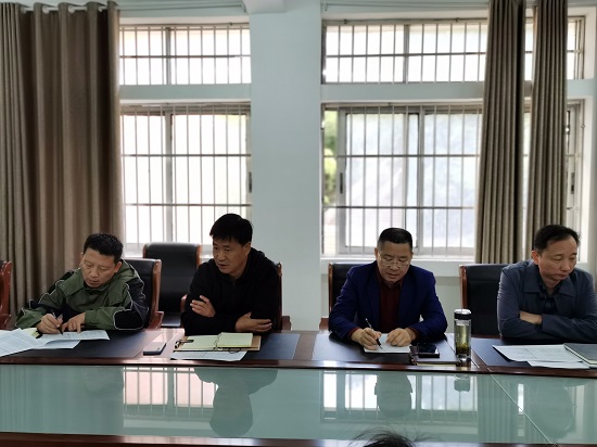 说明: C:\Users\Administrator\Desktop\XK星空党委中心组召开党的二十大精神学习交流会\XK星空党委中心组召开党的二十大精神学习交流会\IMG_20221025_083353.jpg