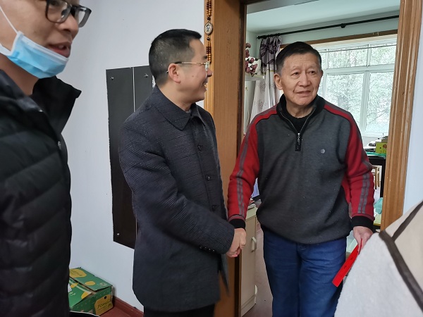 说明: C:\Users\Administrator\Desktop\XK星空走访慰问离退休老同志\IMG_20210118_091713.jpg
