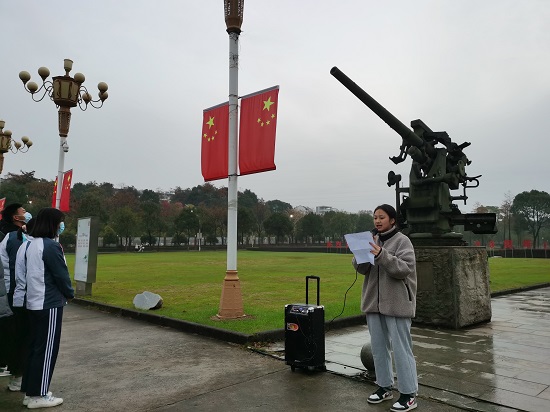 说明: C:\Users\Administrator\Desktop\XK星空举行升国旗仪式\XK星空举行升国旗仪式\88967b43793bb17e5502c63e7068589.jpg