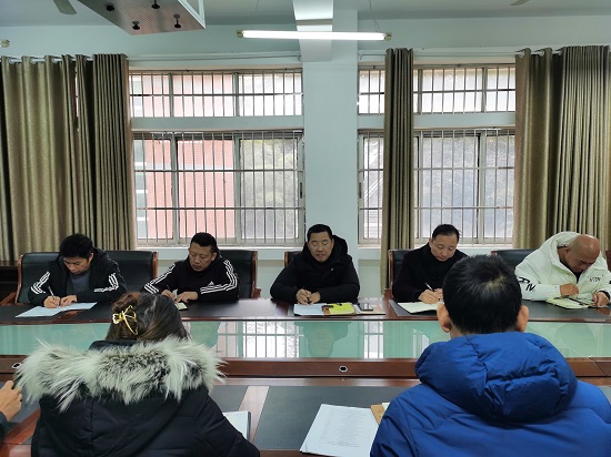 说明: C:\Users\Administrator\Desktop\XK星空召开2021年度党支部书记述职评议会\XK星空召开2021年度党支部书记述职评议会\IMG_20211228_083204.jpg