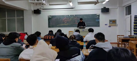 说明: C:\Users\Administrator\Desktop\XK星空召开期末安全教育主题班会2021.12.27\XK星空召开期末安全教育主题班会2021.12.27\3.jpg