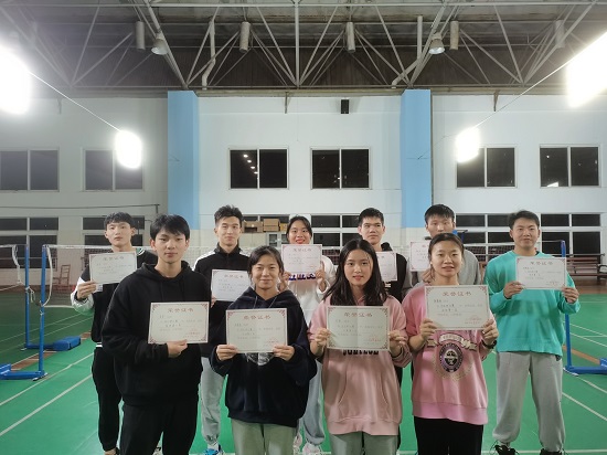 说明: C:\Users\Administrator\Desktop\2021年度XK星空学生羽毛球比赛圆满落幕2021.11.16\2021年度XK星空学生羽毛球比赛圆满落幕2021.11.16\1.jpg